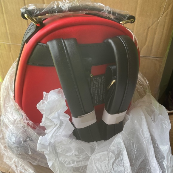 Disney hocus pocus loungefly - Picture 3 of 3